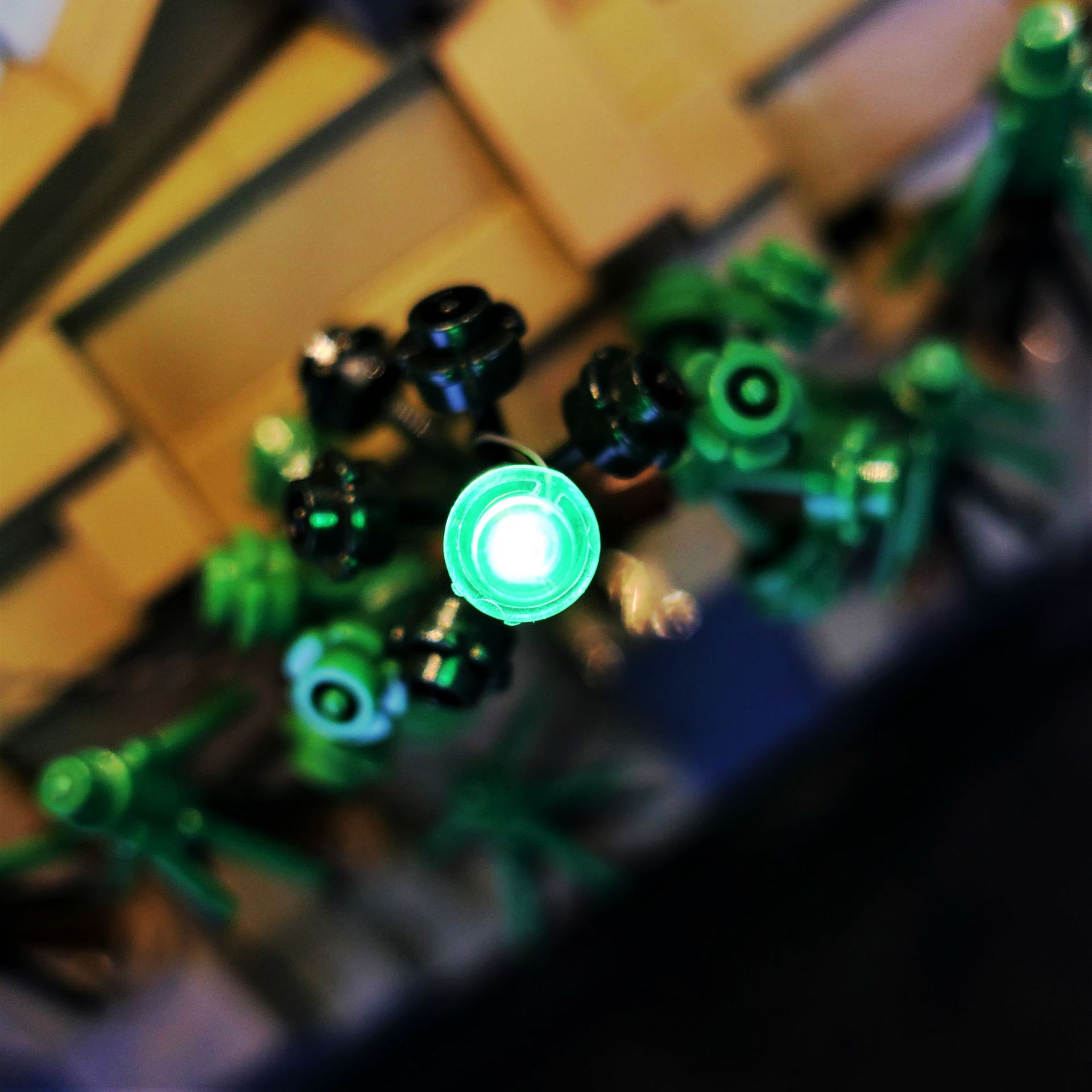 مجموعة إضاءة LED لـ LEGO Neusc - مراجعة Model Kit Manual وسعره