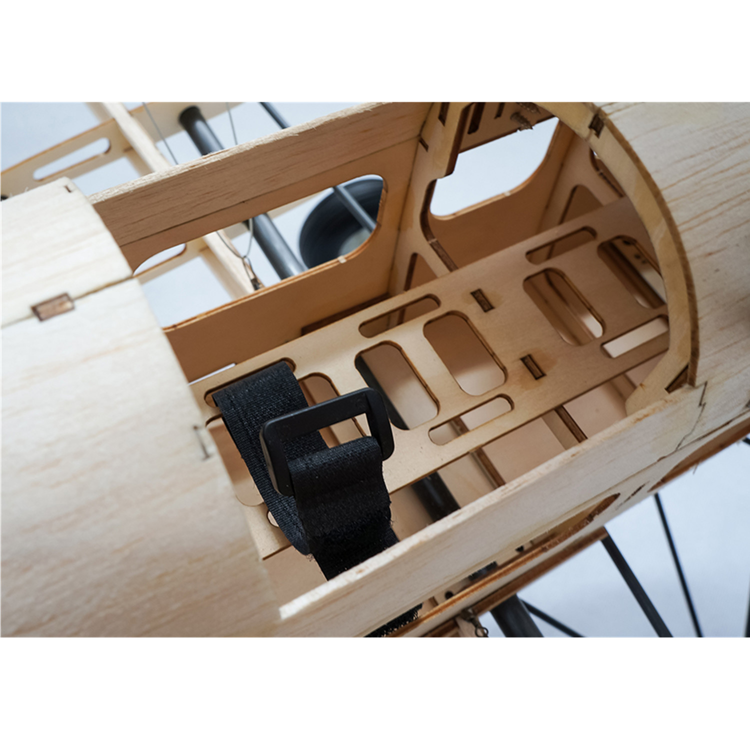 طقم طائرة RC مقطوعة بالليزر من - مراجعة Model Kit Manual وسعره
