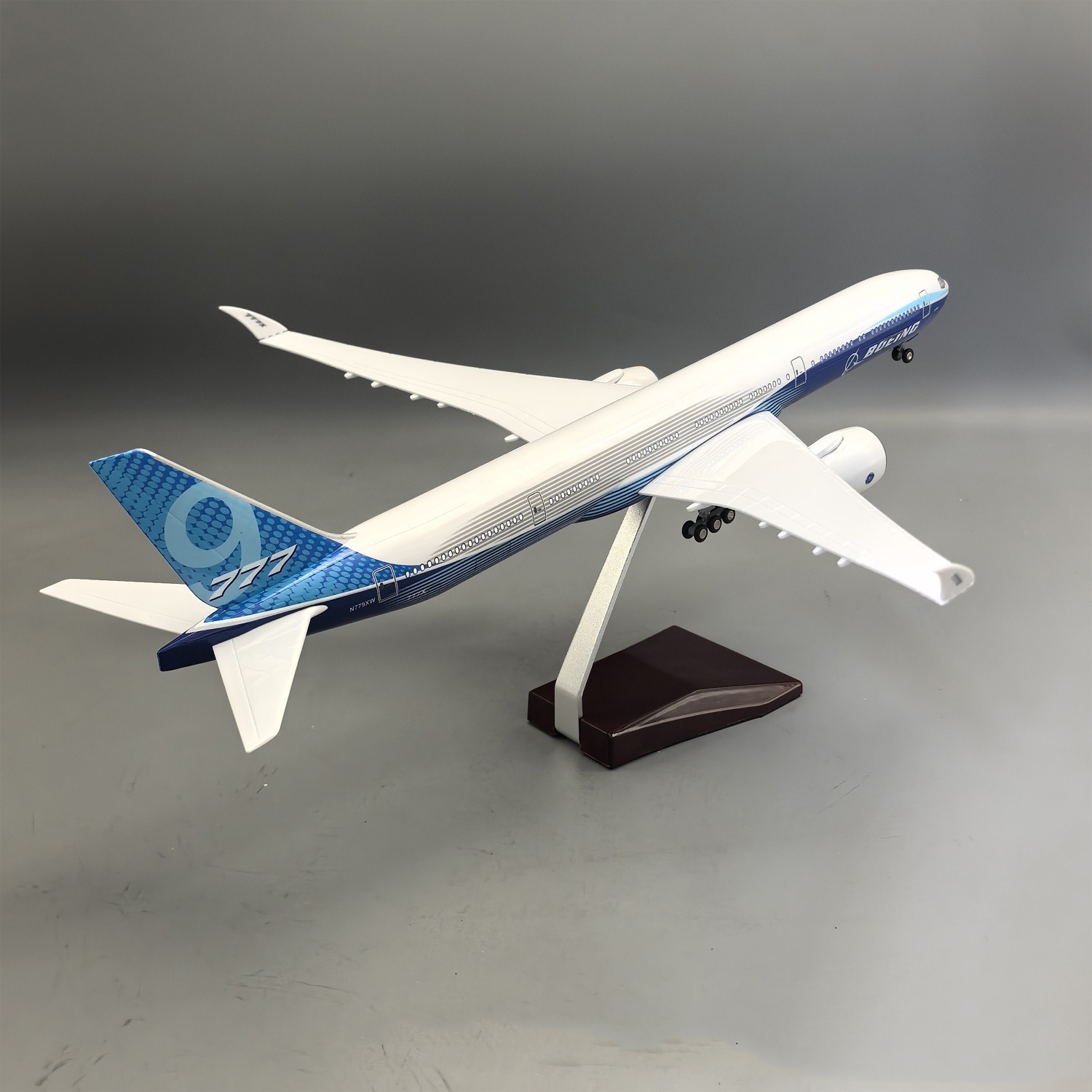 طراز طائرة B777-9X مقياس 1/157 - مراجعة Model Kit Airplane وسعره